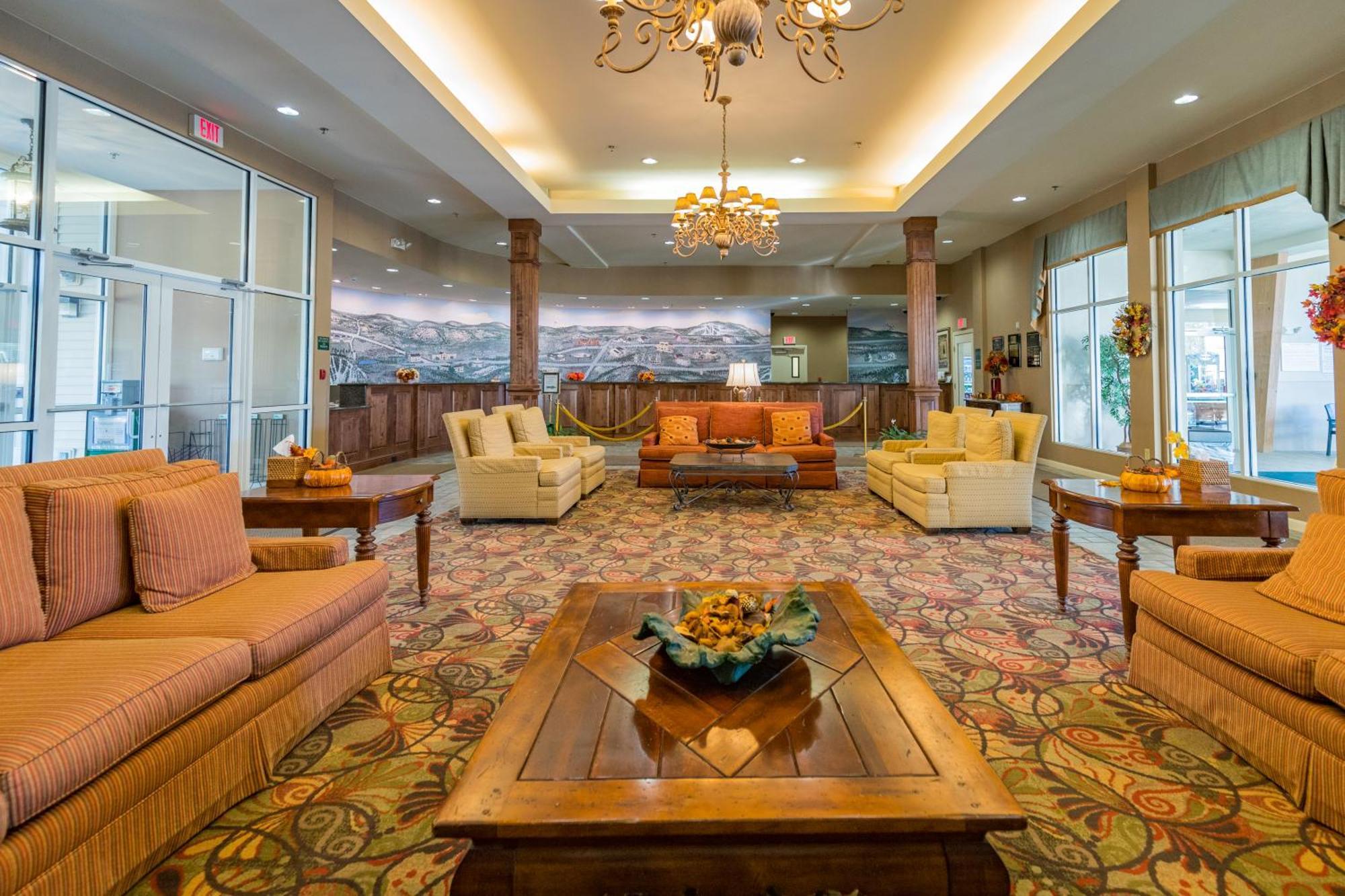 Vacation Village In The Berkshires Hancock Luaran gambar The lobby of the Hilton San Diego Bayfront