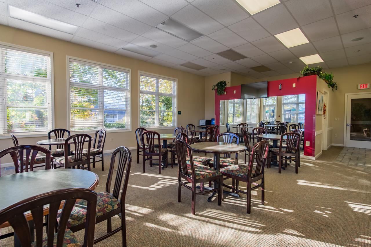 Vacation Village In The Berkshires Hancock Luaran gambar The dining room at the senior center